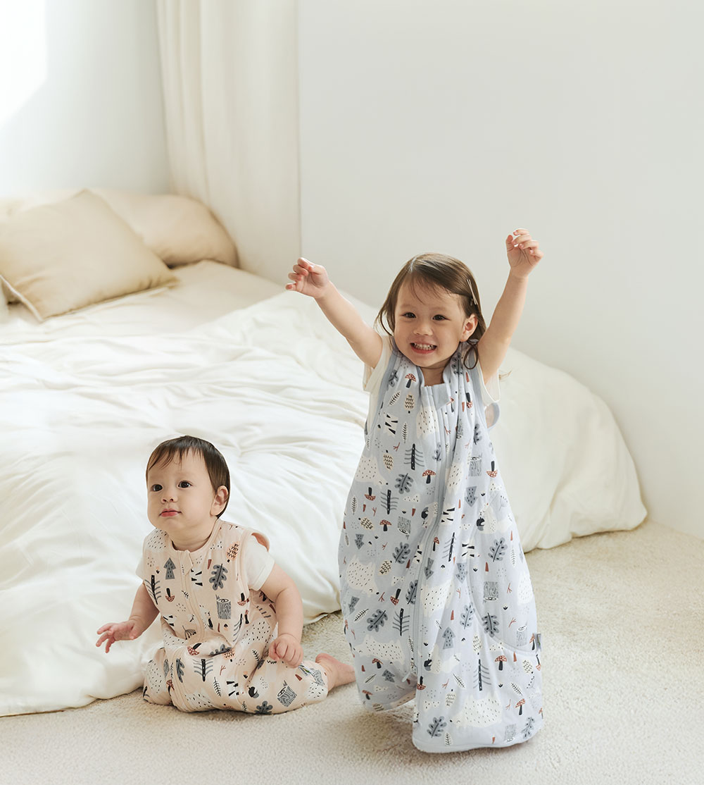 Lightweight Optimum Temp. Sleep Suit-Monster War
