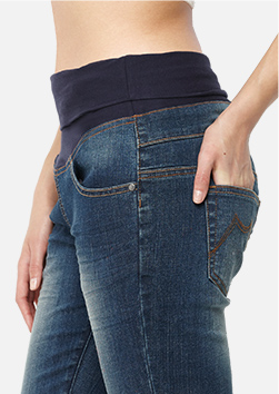Asymmetric Hem Maternity Skinny Jeans